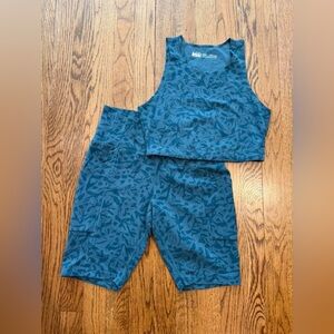 REI Co-op Matching Workout Set – Sports Bra (S) + Bike Shorts (M) Teal Pattern